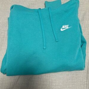 Women’s Nike sweatshirt